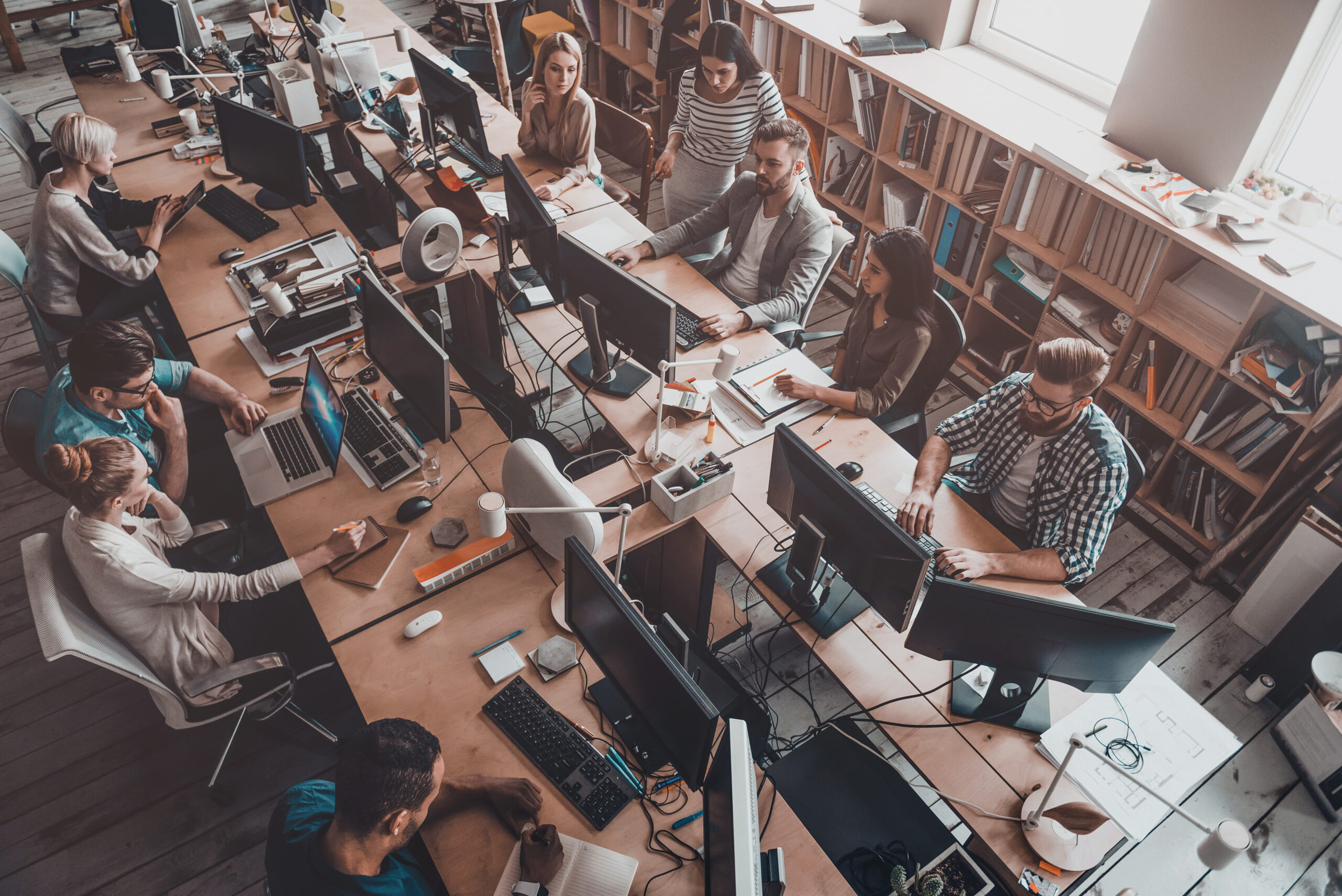 Do Editors Make Good Advisers?
